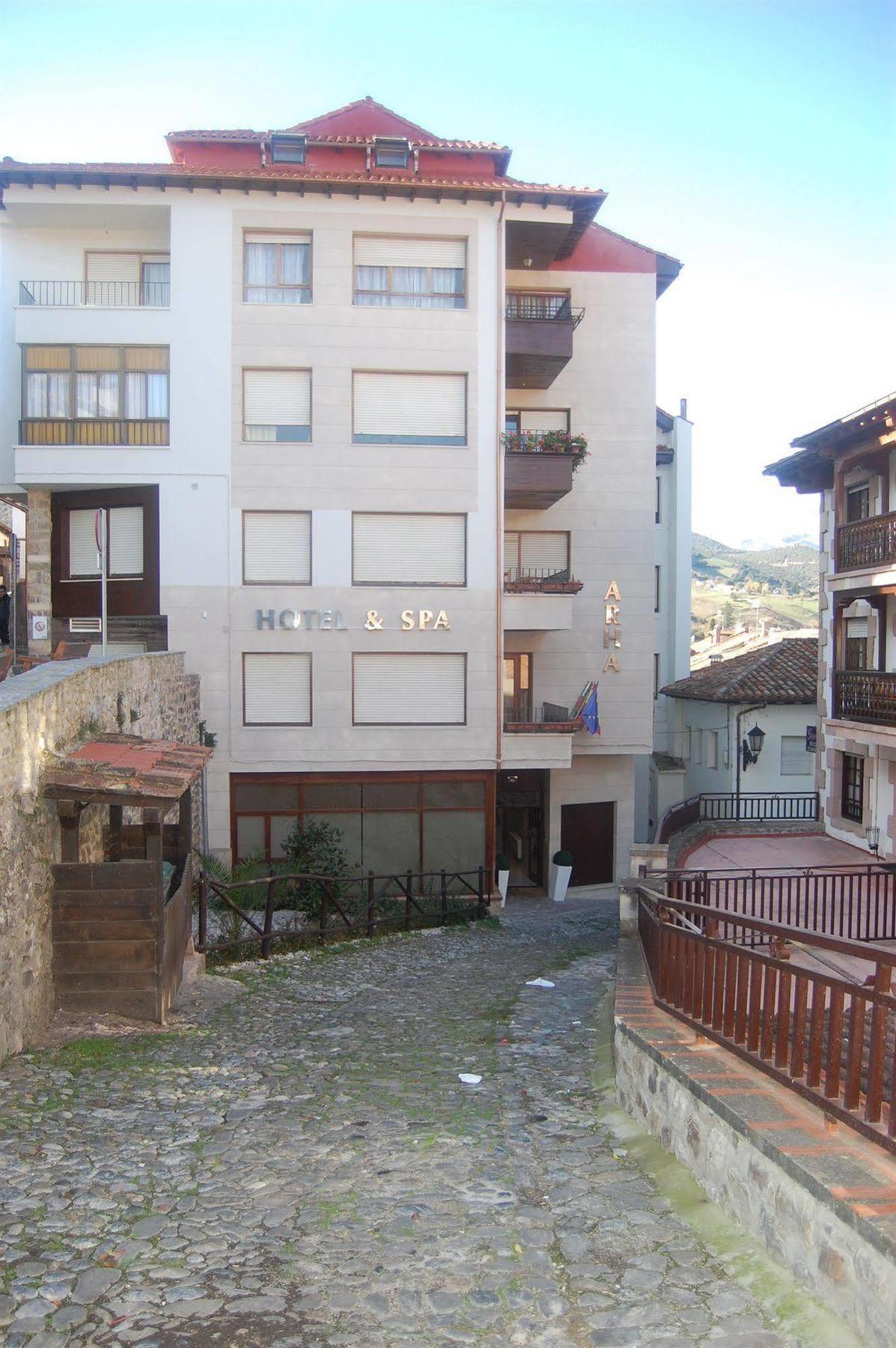 Hotel Arha Potes & Spa Exterior foto
